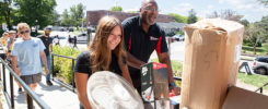 Students Move-in campus with help from Ken Long